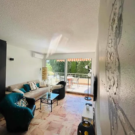 Eden B7 Апартаменти